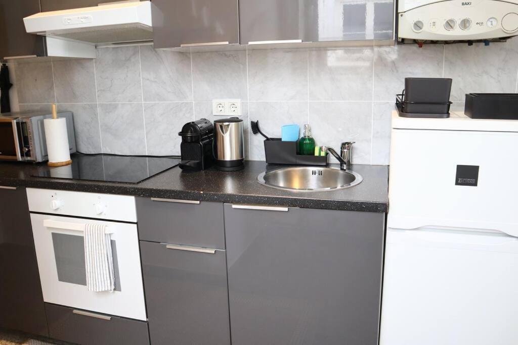 וינה Bloom - Modern One Bedroom Apartment מראה חיצוני תמונה